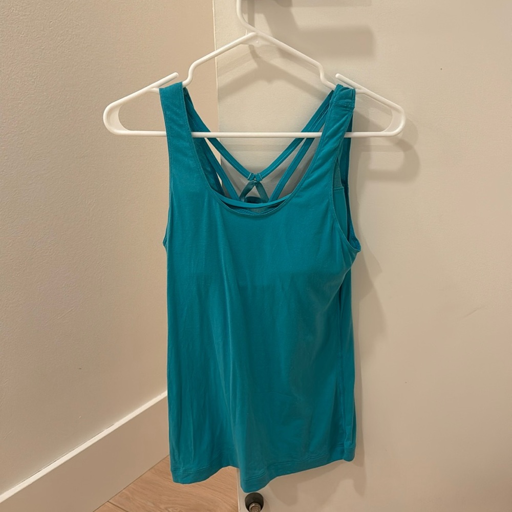 Lululemon Tank + sports bra combo